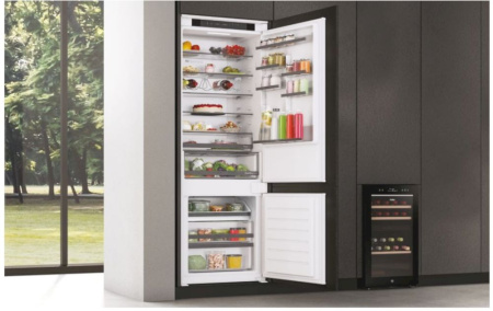 Фотография Встраиваемый холодильник Haier HE 7195BCMW на polka39.ru