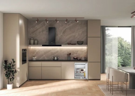 Фотография Встраиваемый холодильник камера Whirlpool WBUF011 на polka39.ru