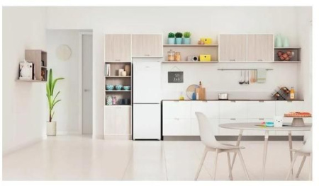Фотография Холодильник Indesit ITR 4160 W Белый на polka39.ru